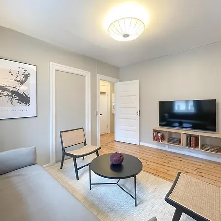 Rustic & Cozy 2br In Heart Of Cph By Stroget *